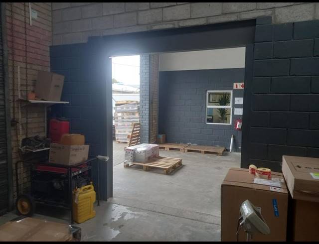 BUSINESS PROPERTY TO RENT IN WALMER